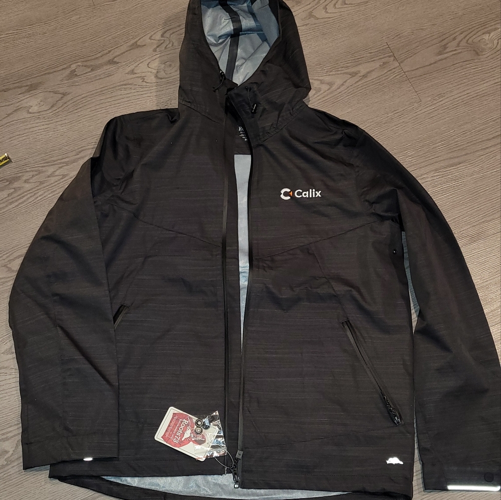 NWT Roots73  soft shell jacket  (Company name left chest nice place for patch)